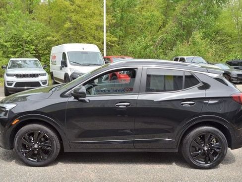Used 2024 Buick Encore GX Sport Touring AWD/4WD image 5