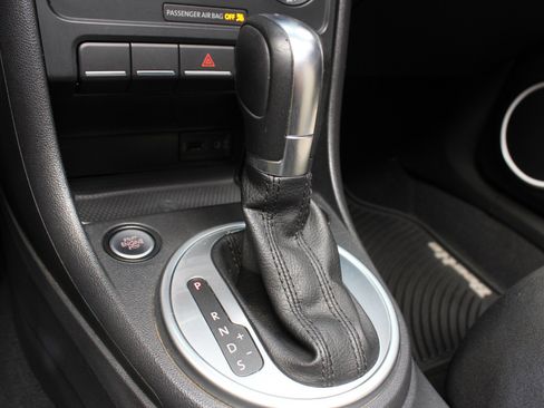 Used 2018 Volkswagen Beetle 2.0T S image 58