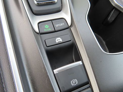 Used 2022 Honda Accord Touring image 30
