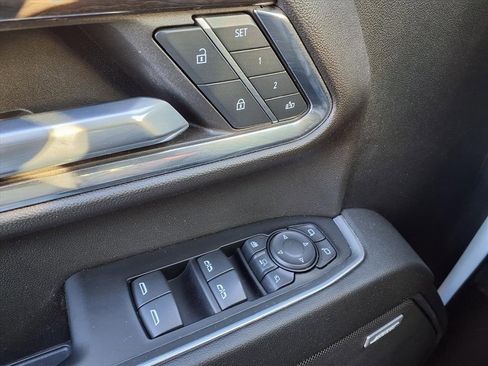 Used 2024 Chevrolet Silverado 3500 LTZ w/ LTZ Convenience Package image 23