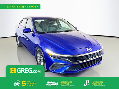 Used 2024 Hyundai Elantra SEL FWD image 1