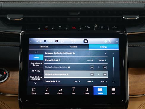 Used 2024 Jeep Grand Cherokee L Summit image 16