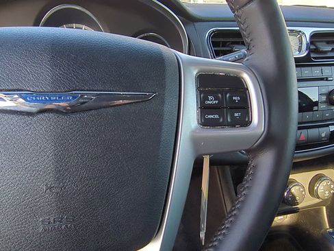 Used 2013 Chrysler 200 Limited image 26