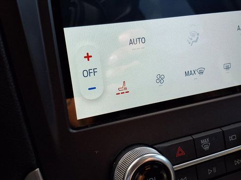 Used 2021 Ford Edge ST-Line image 6