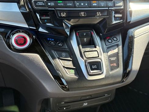Used 2018 Honda Odyssey Elite image 13