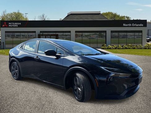 Used 2024 Toyota Prius LE image 7