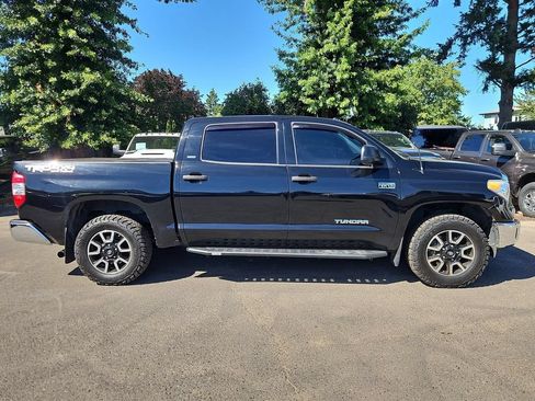 Used 2016 Toyota Tundra SR5 w/ TRD Off Road Package AWD/4WD image 8