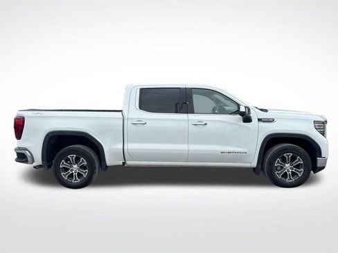 Used 2025 GMC Sierra 1500 SLT AWD/4WD image 6