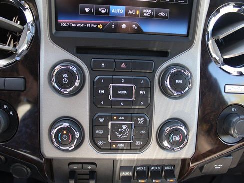 Used 2015 Ford F350 Platinum w/ FX4 Off-Road Package AWD/4WD image 13