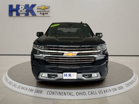 Used 2020 Chevrolet Silverado 1500 High Country w/ Technology Package AWD/4WD image 2