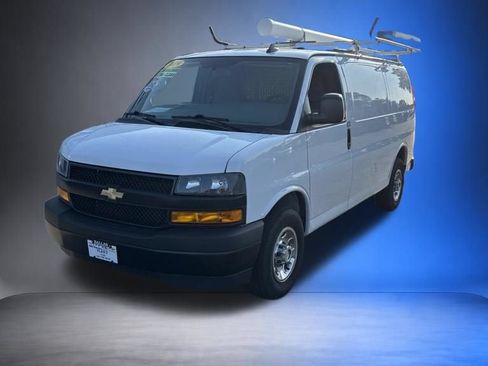 Used 2019 Chevrolet Express 2500 w/ Driver Convenience Package RWD image 5