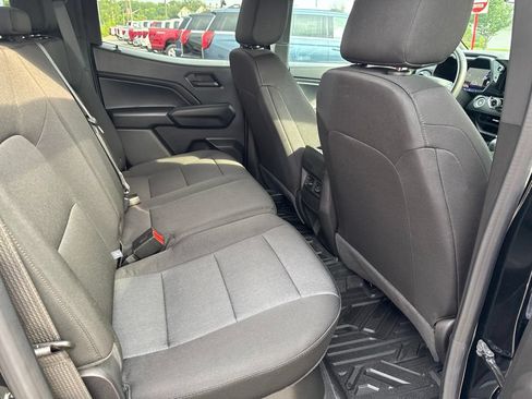 Used 2024 Chevrolet Colorado Trail Boss w/ Technology Package AWD/4WD image 39