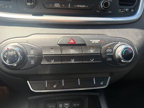 Used 2016 Kia Sorento AWD w/ LX Convenience Package image 11