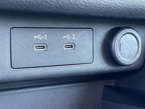 Used 2025 Nissan Rogue SV FWD image 19