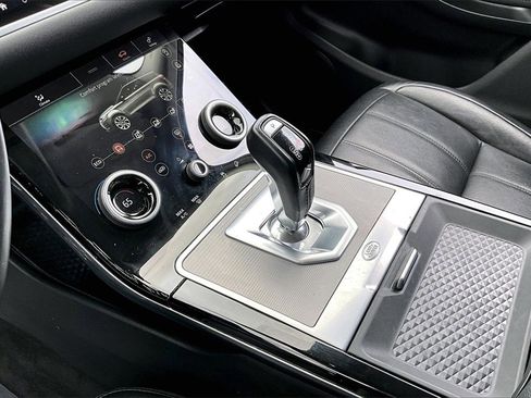 Used 2020 Land Rover Range Rover Evoque SE image 16
