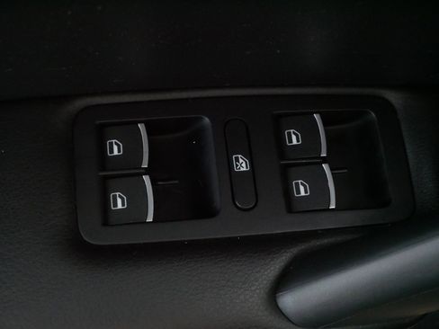 Used 2014 Volkswagen Passat 1.8T Wolfsburg Edition image 19