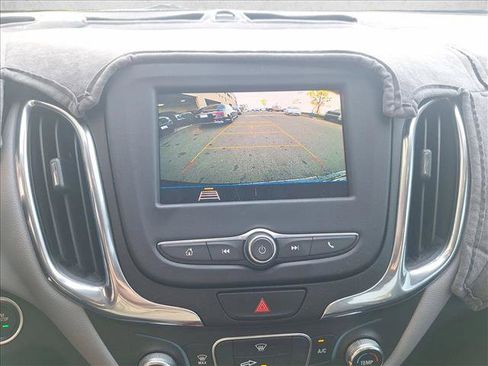 Used 2020 Chevrolet Equinox LS image 13