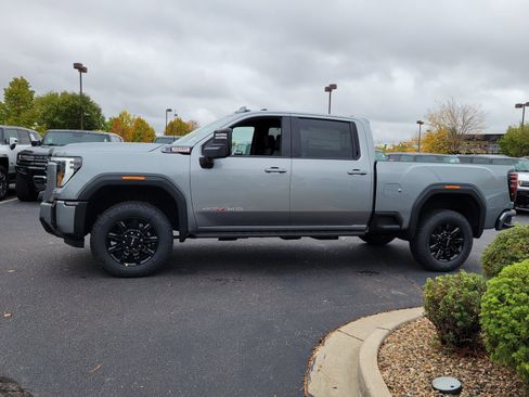 New 2026 GMC Sierra 2500 AT4 w/ AT4 Premium Plus Package image 6
