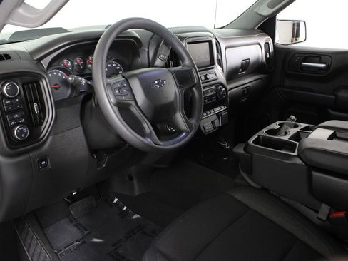Used 2026 Chevrolet Silverado 1500 Custom Trail Boss AWD/4WD image 17