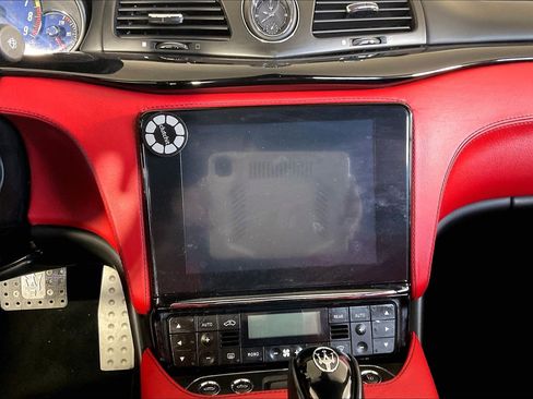 Used 2018 Maserati GranTurismo Convertible image 11