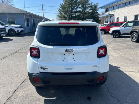 Used 2021 Jeep Renegade Latitude image 4