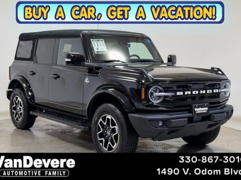 Used 2023 Ford Bronco Outer Banks AWD/4WD image 1