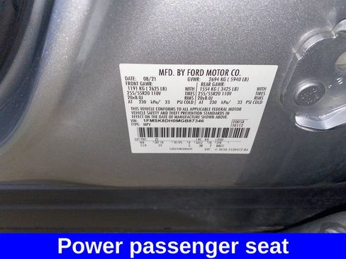Used 2021 Ford Explorer XLT w/ Equipment Group 202A AWD/4WD image 29