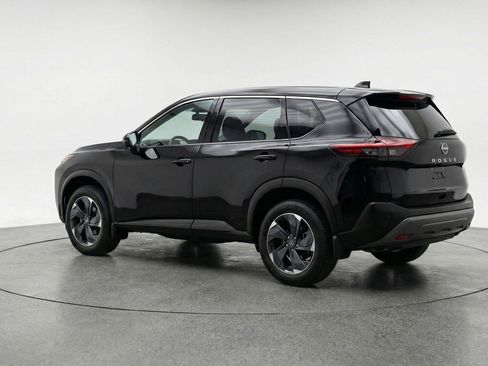 Used 2025 Nissan Rogue SV AWD/4WD image 6