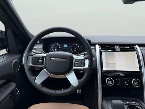 New 2026 Land Rover Discovery Limited Edition image 10