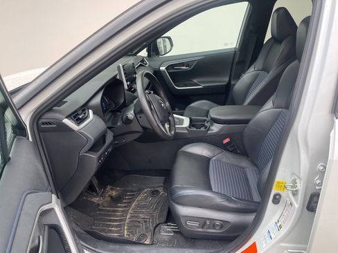 Used 2020 Toyota RAV4 XSE image 11
