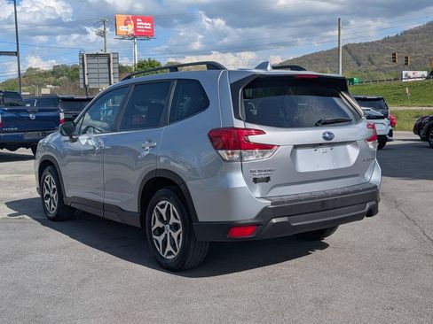 Used 2020 Subaru Forester Premium AWD/4WD image 5