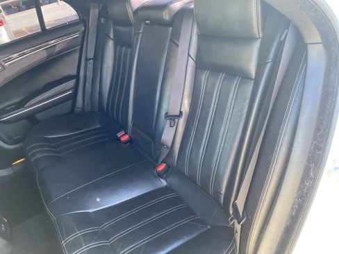 Used 2019 Chrysler 300 S image 13