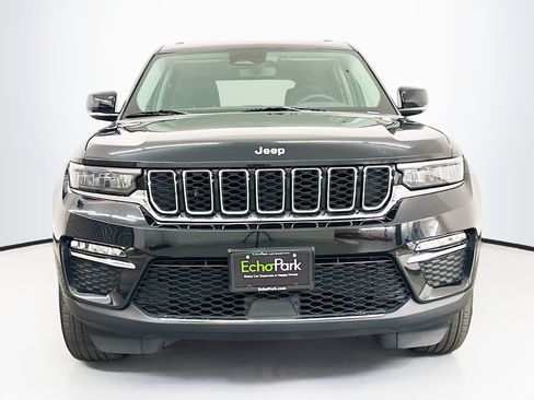 Used 2023 Jeep Grand Cherokee Limited AWD/4WD image 2