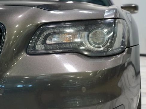 Used 2022 Chrysler 300 S w/ Comfort Group RWD image 8