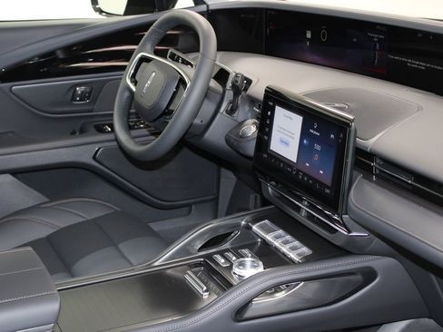 New 2026 Lincoln Nautilus Premier AWD/4WD image 30
