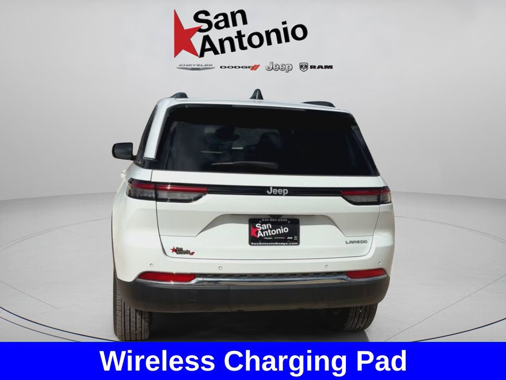 New 2025 Jeep Grand Cherokee Laredo X w/ Luxury Tech Group I RWD image 12