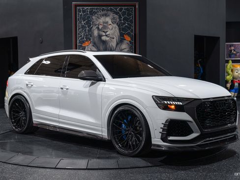 Used 2022 Audi RS Q8 w/ Carbon Optic Package AWD/4WD image 35
