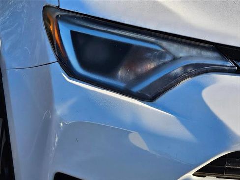 Used 2018 Toyota RAV4 LE w/ All Weather Liner Package image 4