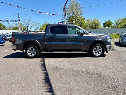 Used 2019 RAM 1500 Laramie AWD/4WD image 6