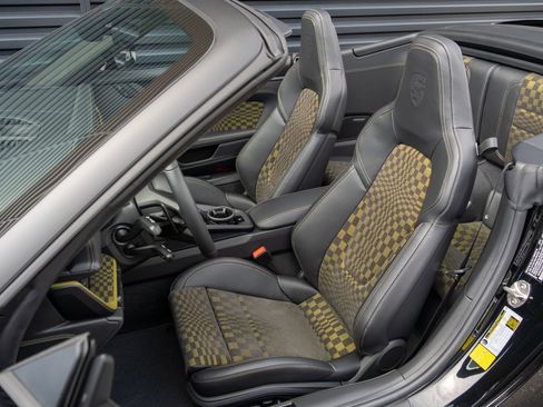 New 2026 Porsche 911 GTS image 5