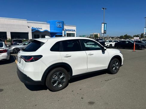 Used 2026 Honda HR-V LX image 3