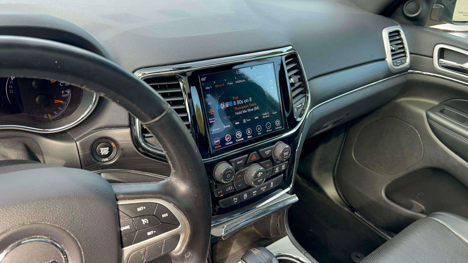 Used 2020 Jeep Grand Cherokee Limited w/ Luxury Group II AWD/4WD image 21