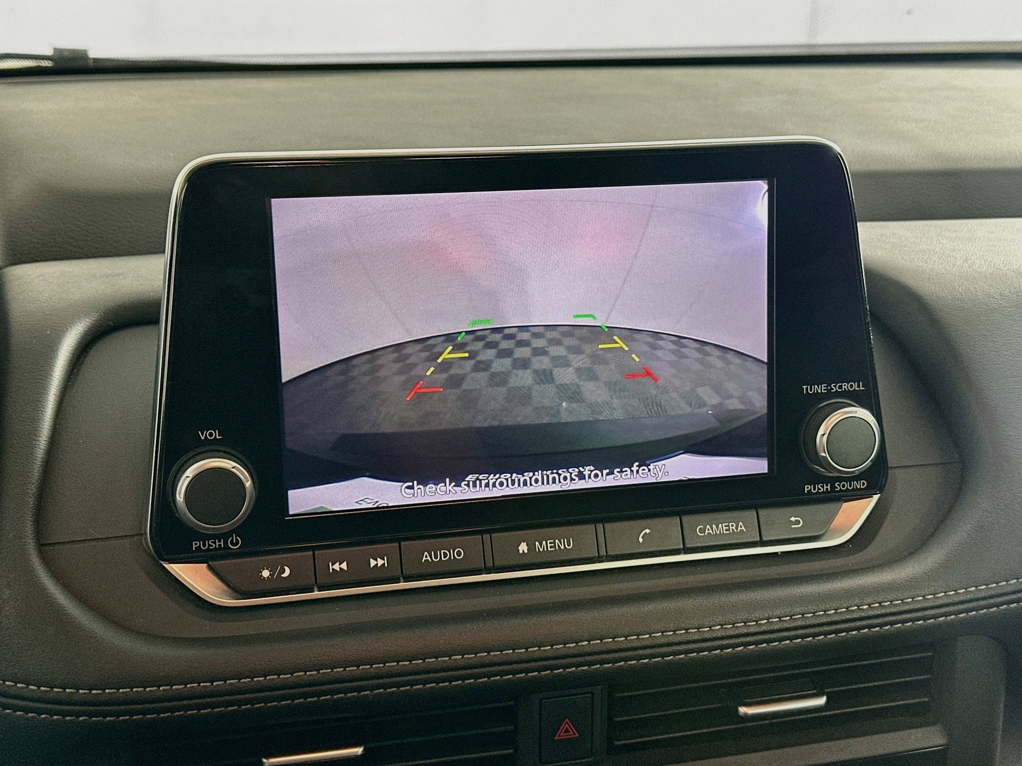 Used 2025 Nissan Rogue SV FWD image 22