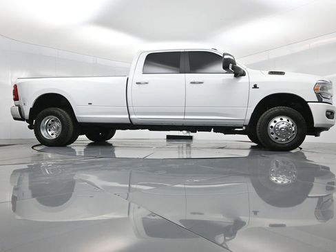 Used 2024 RAM 3500 Laramie w/ Towing Technology Group image 46