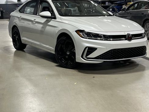 New 2026 Volkswagen Jetta SE FWD image 1