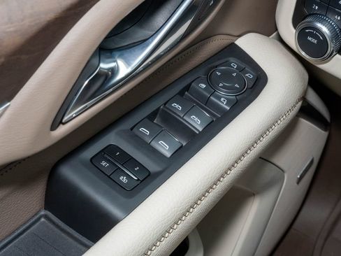 Used 2021 GMC Yukon Denali AWD/4WD image 19