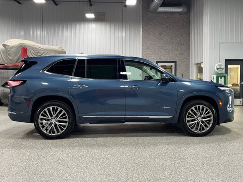 Certified 2025 Buick Enclave Avenir w/ Trailering Package, 5000 lbs. image 6