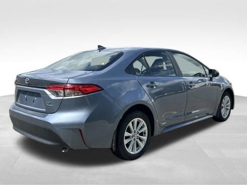 Used 2025 Toyota Corolla LE w/ LE Premium Package AWD/4WD image 7