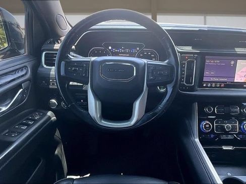 Used 2021 GMC Yukon Denali w/ Denali Premium Package AWD/4WD image 5