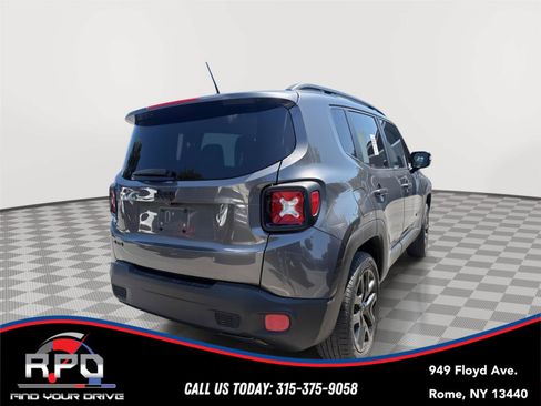 Used 2017 Jeep Renegade Altitude AWD/4WD image 3